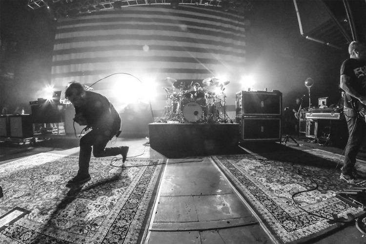 Deftones Deftones amp Rise Against TourSplash Page
