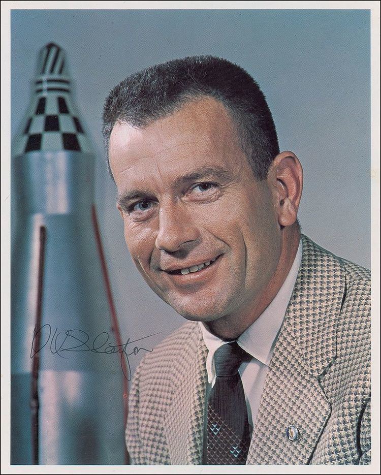 Deke Slayton 127105501jpgv8CEFC12173356B0