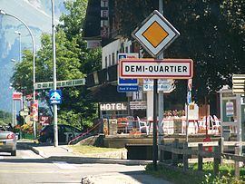 Demi-Quartier httpsuploadwikimediaorgwikipediacommonsthu