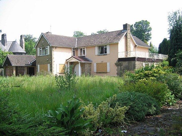 Demolition University movie scenes Beechcroft Broomside Lane County Durham location of Cliff Brumby s House awaiting demolition in 2007 Beechcroft stood derelict for many years and was 