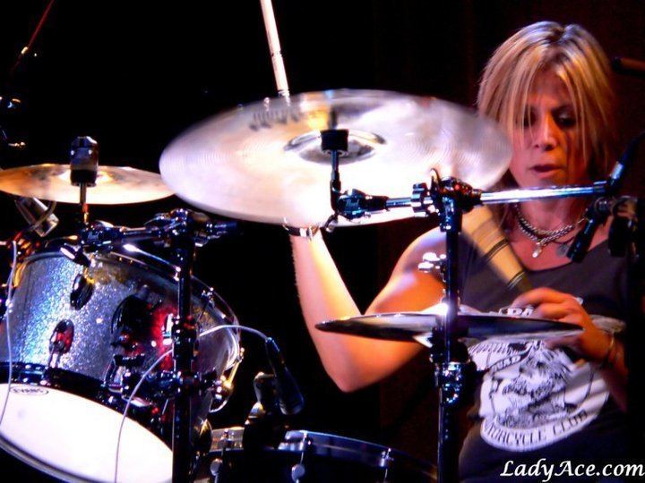 Dena Tauriello Dena Tauriello of Antigone Rising Modern Drummer Magazine