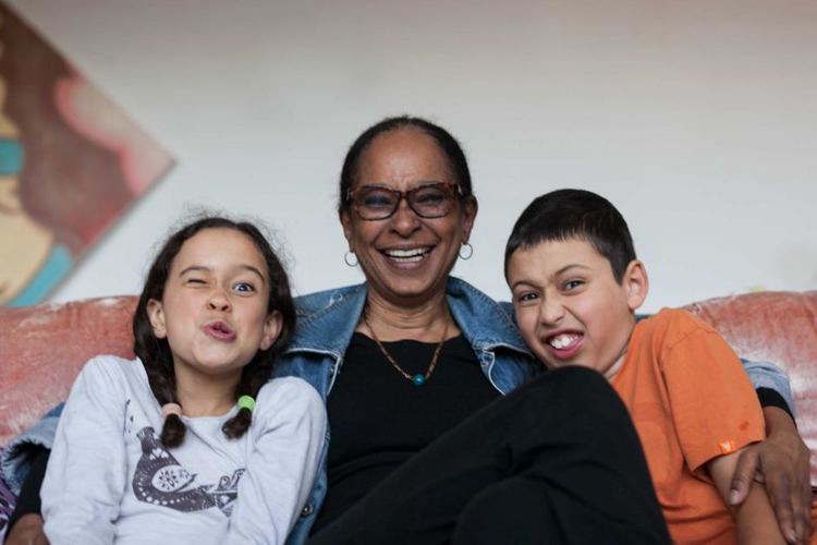 Deni Gordon Deni Gordon and her grandkids ABC News Australian Broadcasting