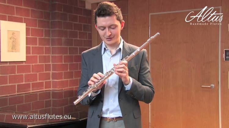 Denis Bouriakov Denis Bouriakov speaks about his ALTUS PS flute YouTube