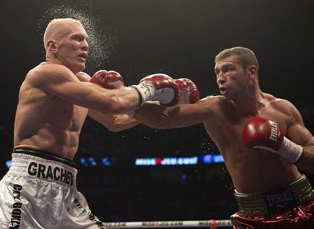 Denis Grachev (fighter) Lucian Bute beats Denis Grachev on points Daily Mail Online