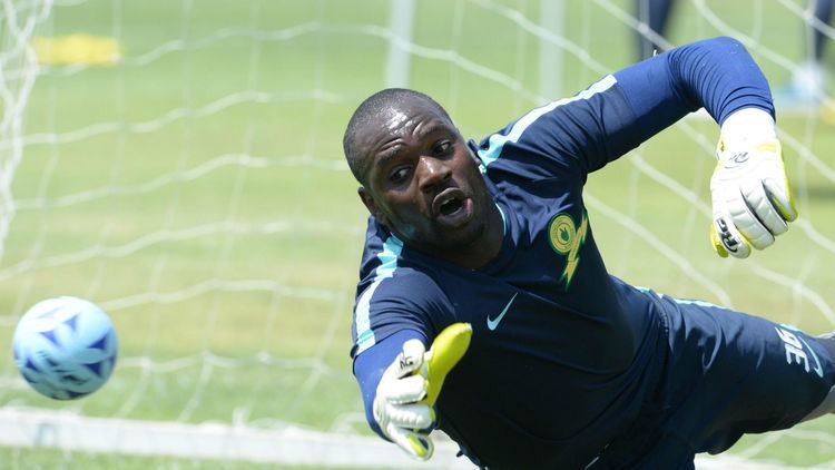 Denis Onyango Uganda Cranes Goalkeeper Makes It On The CAF Best 11 Players Chano8