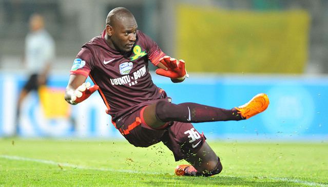 Denis Onyango Double Nomination for Dennis Onyango in the PSL Awards ChimpReports