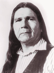 Dennis Banks wwwmetroactivecompapersmetro031496gifsind