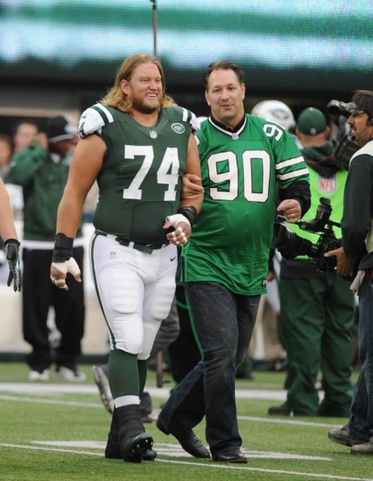 Dennis Byrd: Number 90 is One of Inspiration for the Jets - Gang