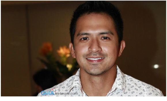 Dennis Trillo Dennis Trillo whips up quick and easy treats on Kusina Master