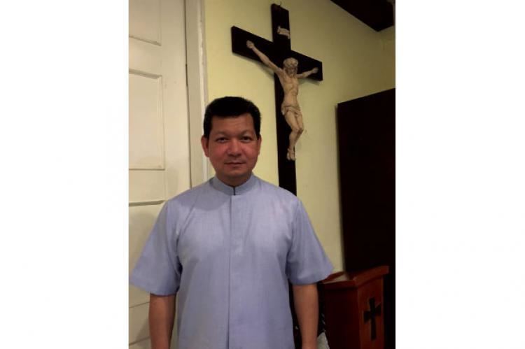 Dennis Villarojo Pope names 2 Cebuanos as auxiliary bishops SunStar