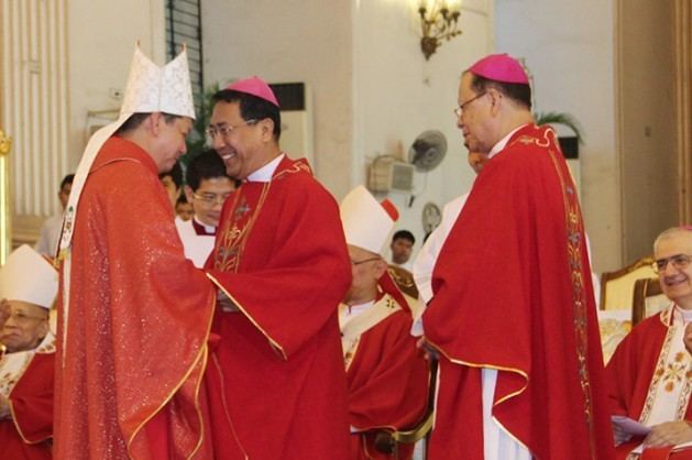 Dennis Villarojo Cebu Auxiliary Bishop Dennis Villarojo CBCP News