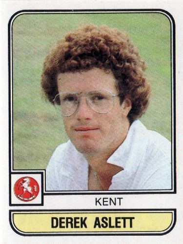 Derek Aslett KENT Derek Aslett 82 PANINI World of Cricket 83 1983 Cricket Sticker