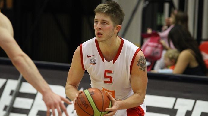 Derek Raivio EZ BASKETBALL NYMBURK A tm Derek RAIVIO