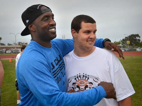 DeShaun Foster With NFL career over DeShaun Foster gives back to OC kids UCLA