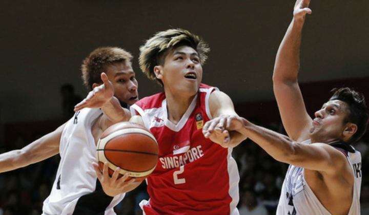 Desmond Oh Spore basketballer scores amazeball 3pointer near the halfway line