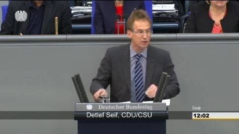 Detlef Seif Detlef Seif trgt Jan BhmermannGedicht im Bundestag vor