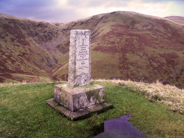 Devil's Beef Tub FileCovenanter Monument to John Hunter Devil39s Beef TubJPG