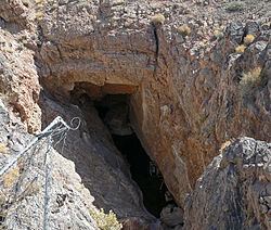 Devils Hole httpsuploadwikimediaorgwikipediacommonsthu