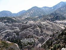 Devil's Punchbowl (Angeles National Forest) httpsuploadwikimediaorgwikipediacommonsthu