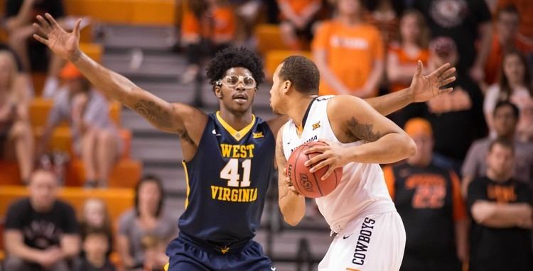 Devin Williams WV MetroNews Devin Williams signs NBA rookie deal with Bucks