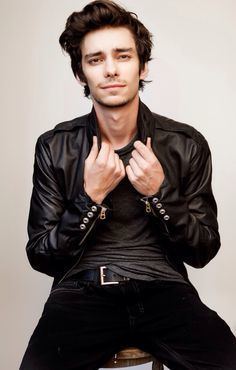 Devon Bostick httpssmediacacheak0pinimgcom236x900421