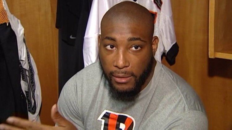 Devon Still Bengals keep player on practice squad to help him pay for