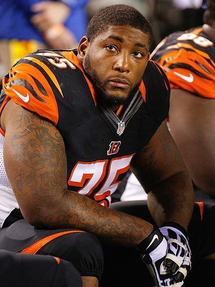 Devon Still Bengals Cut Then ReSign Devon Still So He39ll Have Health