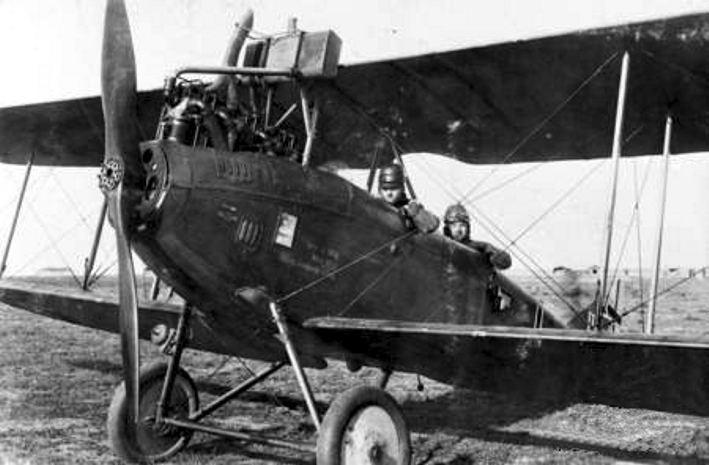 DFW C.V FileGerman DFW CV with crew in 1918jpg Wikimedia Commons