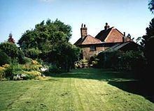 Dial House, Essex httpsuploadwikimediaorgwikipediacommonsthu