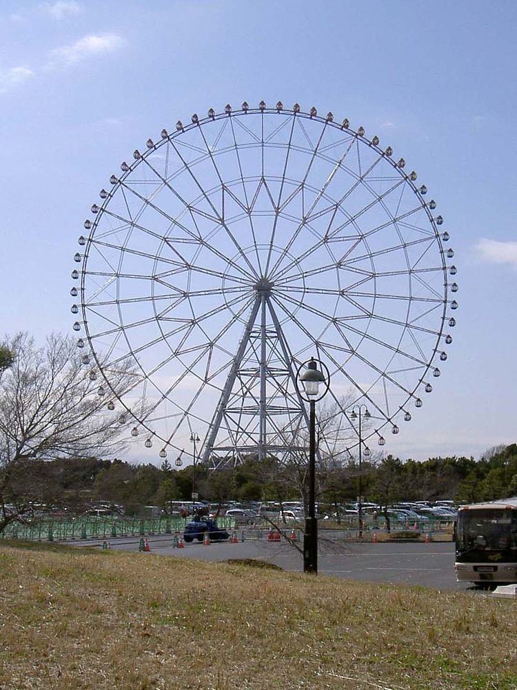 Diamond and Flower Ferris Wheel