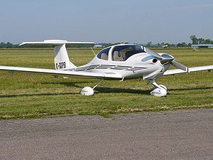 Diamond DA40 httpsuploadwikimediaorgwikipediacommonsthu