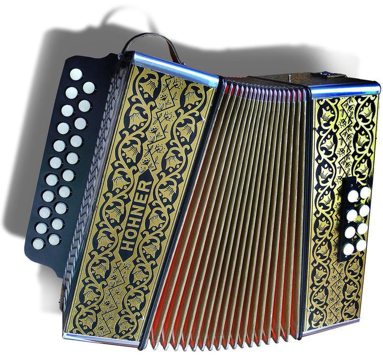 Diatonic button accordion