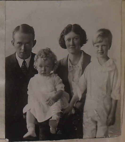 Dickinson Bishop Dickinson Bishop and Family 1921 Survivor of the Titanic disaster