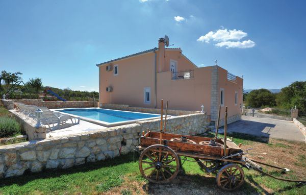 Dicmo 4 Bedroom Luxury Holiday Villa in SplitDicmo Croatia Property