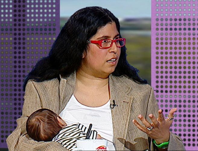 Dil Wickremasinghe Newstalk presenter Dil Wickremasinghe breastfeeds on live
