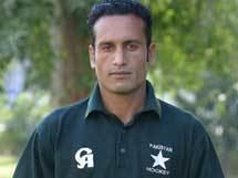 Dilawar Hussain paktribunecomsportshockey2006imgfilesdilawarh