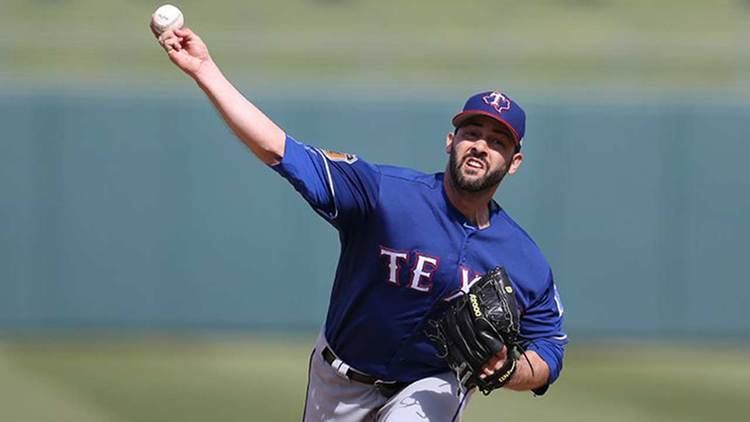 Dillon Gee Rangers Dillon Gee agree on new contract MLBcom