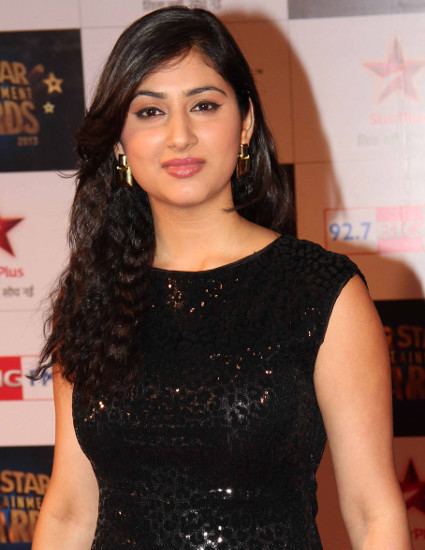 Disha Parmar Disha Parmar Profile Hot Picture Bio Bra Size Hot Starz