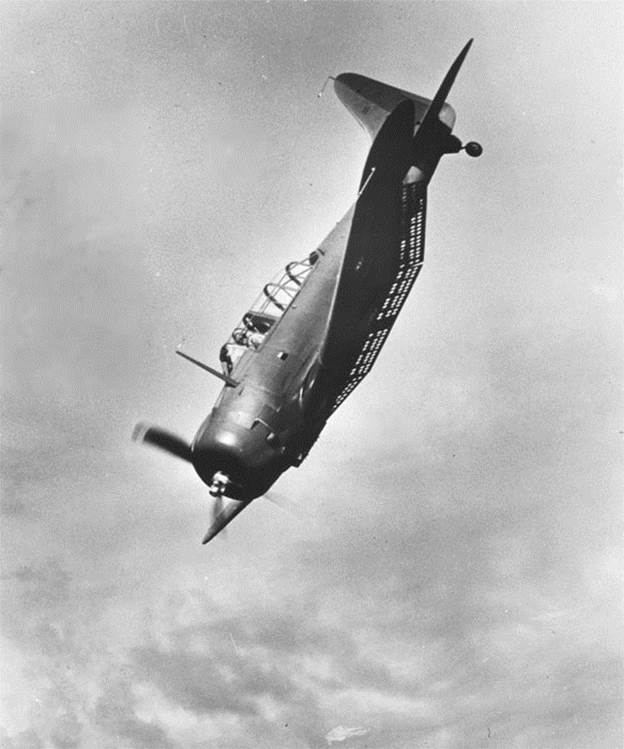 Dive bomber Douglas SBD Dauntless Scout Dive Bomber Pacific Aviation Museum
