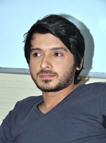 Divyendu Sharma Divyendu Sharma Biography Profile Date of Birth Star Sign Height