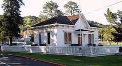 Dixie Schoolhouse httpsuploadwikimediaorgwikipediacommonsthu