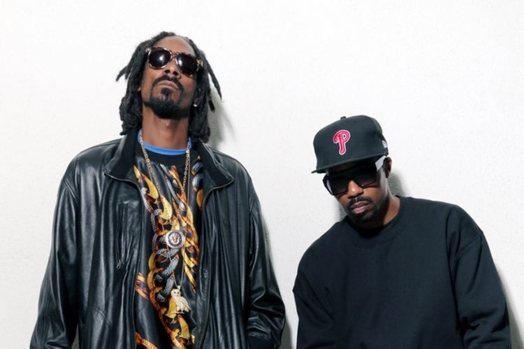 Dâm-Funk Snoop Dogg and DmFunk just dropped two new tracks