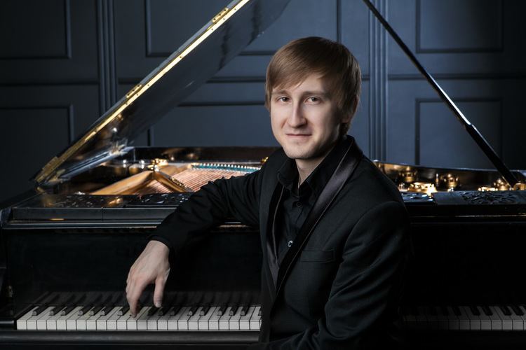 Dmitry Masleev Dmitry MASLEEV Piano Recital Show One Productions
