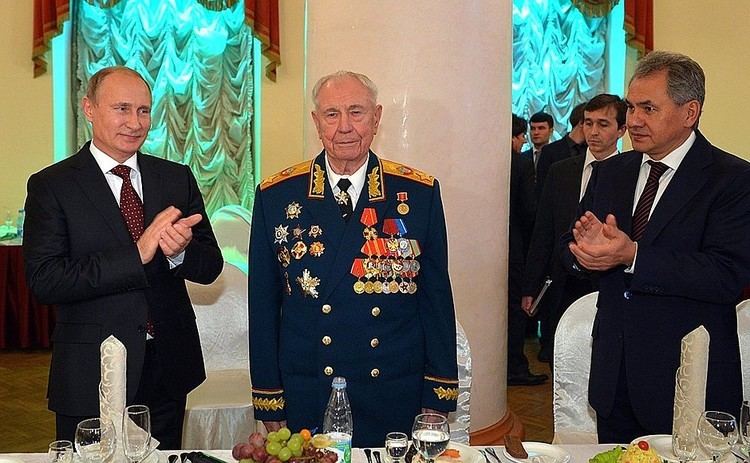 Dmitry Yazov Vladimir Putin congratulated Marshal Dmitry Yazov on his