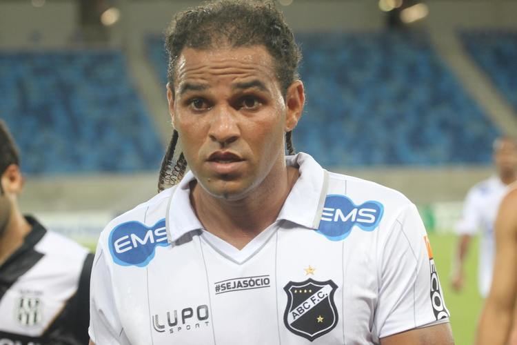 Dênis Marques Dnis Marques oferecido a equipe da diviso de acesso de Minas Gerais