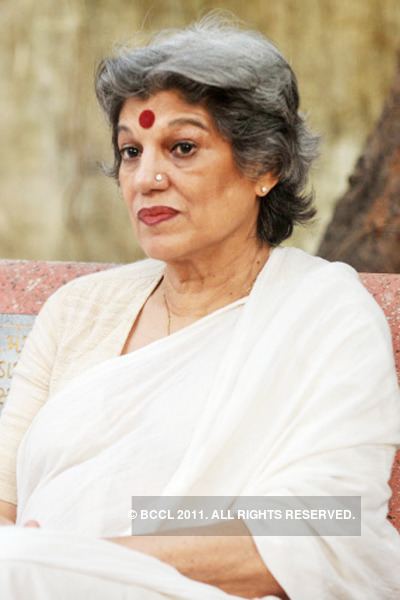 Dolly Thakore Dolly Thakore at theatre and film personality Satyadev
