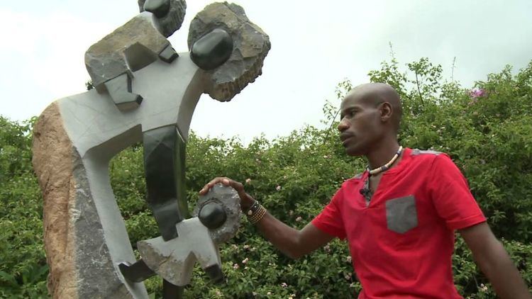 Dominic Benhura Zimbabwe39s 39mother and child39 sculptor BBC News