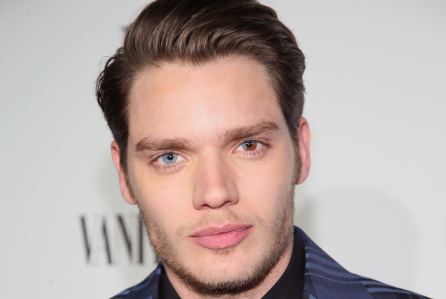 Dominic Sherwood Dominic Sherwood Joins 39Shadowhunters39 On ABC Family As