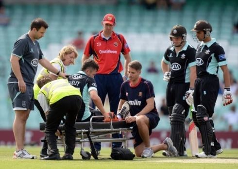 Dominic Sibley Bopara bashes Surrey after teen batsman Sibley stretchered
