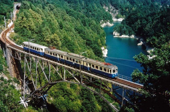 Domodossola–Locarno railway A journey in beauty along the Ferrovia Vigezzina Italian Ways